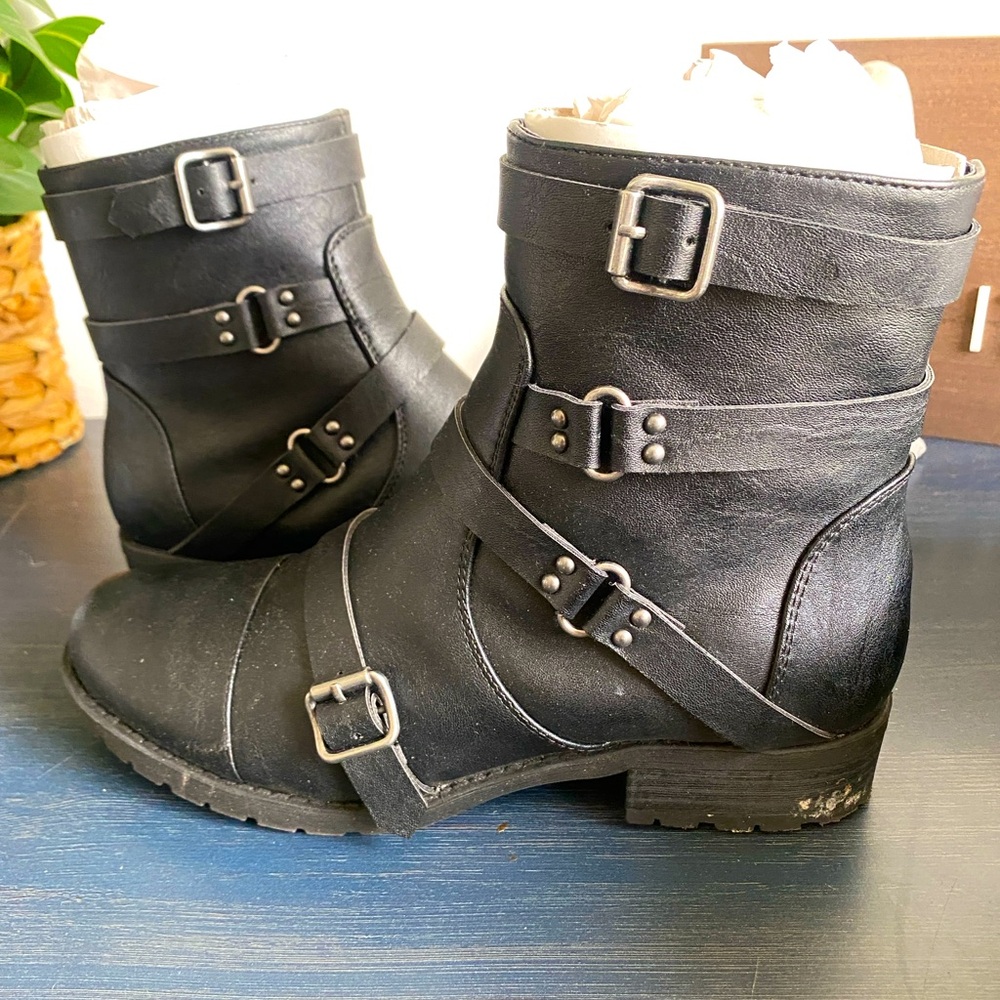 Black “Guess” Handsom Biker Boots